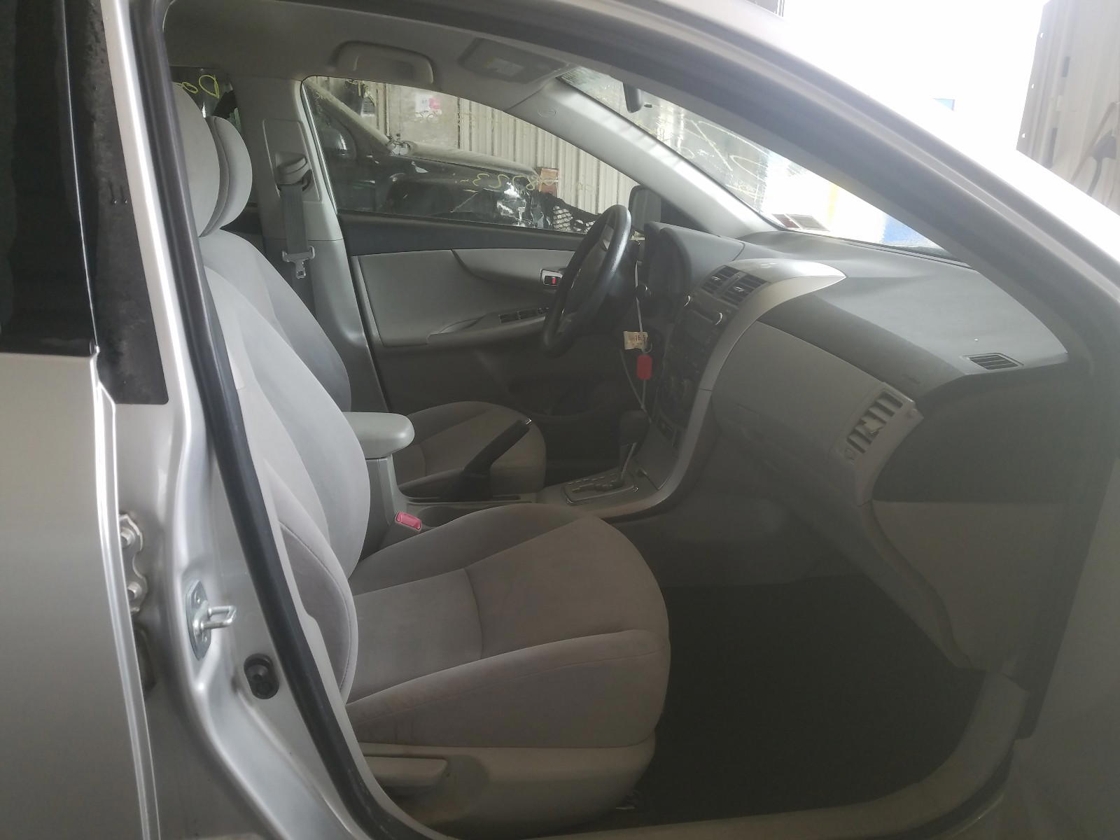 Photo 5 from auction – 2011 TOYOTA COROLLA BA with VIN JTDBU4EE2B9151736