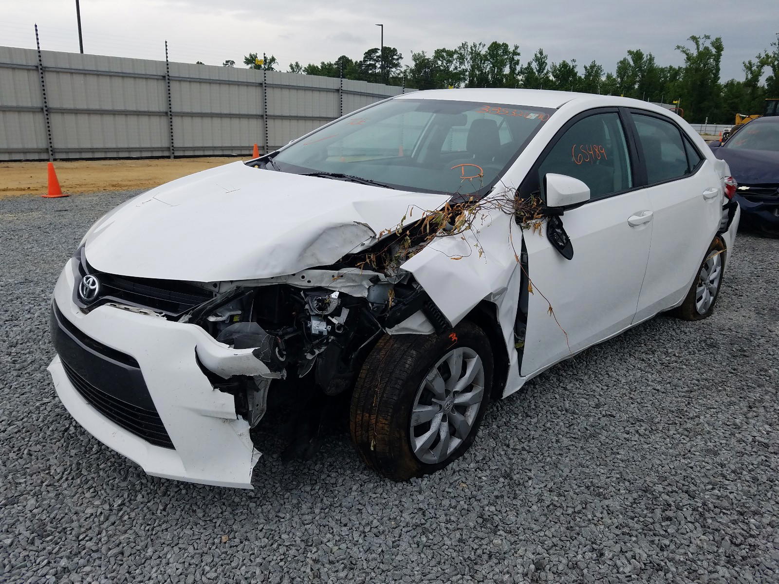 Photo 2 from auction – 2015 TOYOTA COROLLA L with VIN 2T1BURHE8FC464458