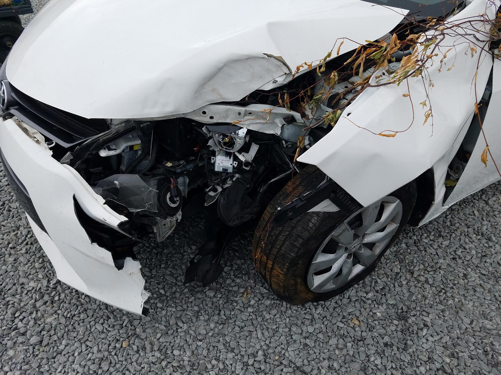 Photo 9 from auction – 2015 TOYOTA COROLLA L with VIN 2T1BURHE8FC464458