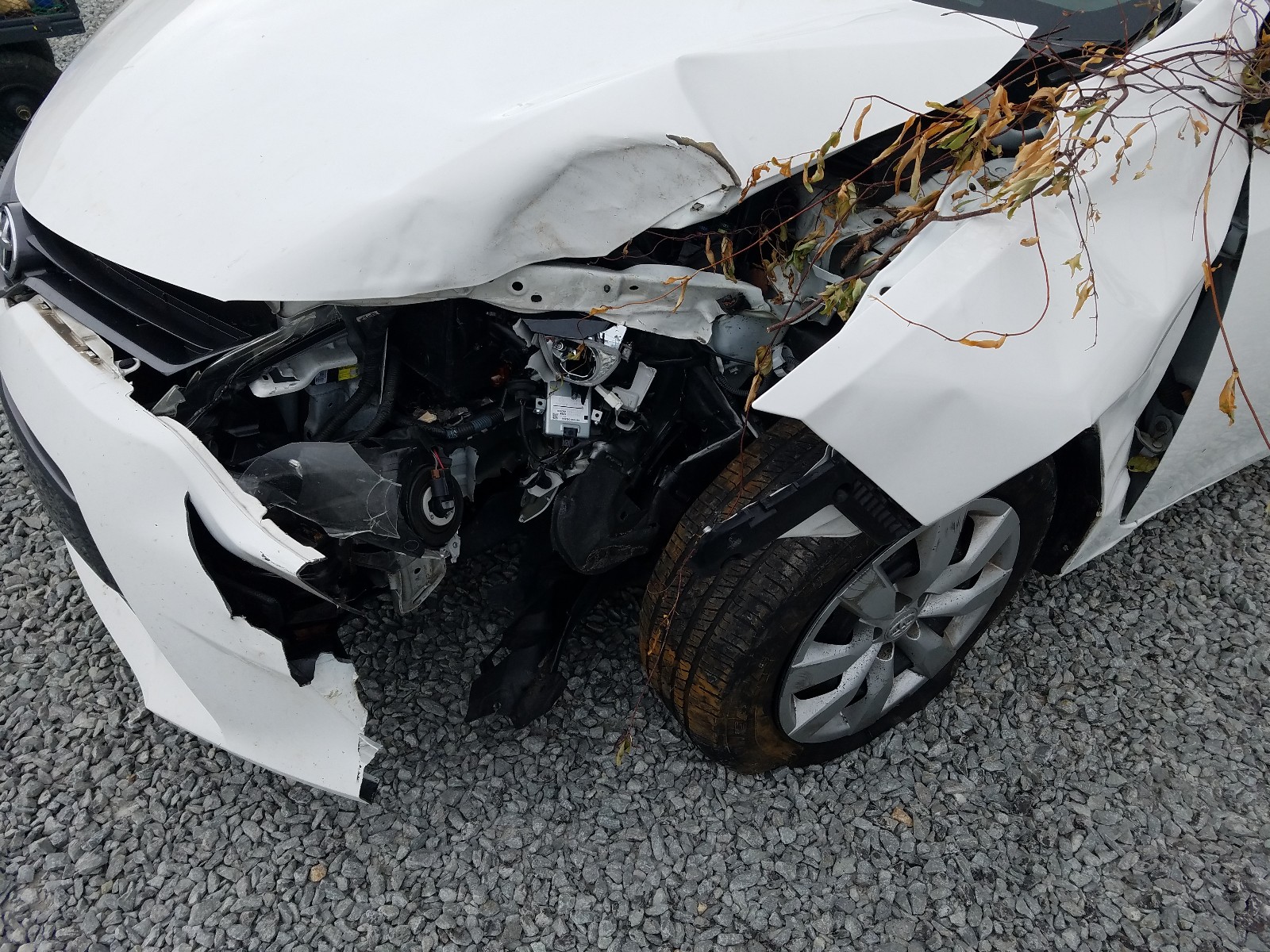Zdjęcie 9 z aukcji – 2015 TOYOTA COROLLA L z VIN 2T1BURHE8FC464458