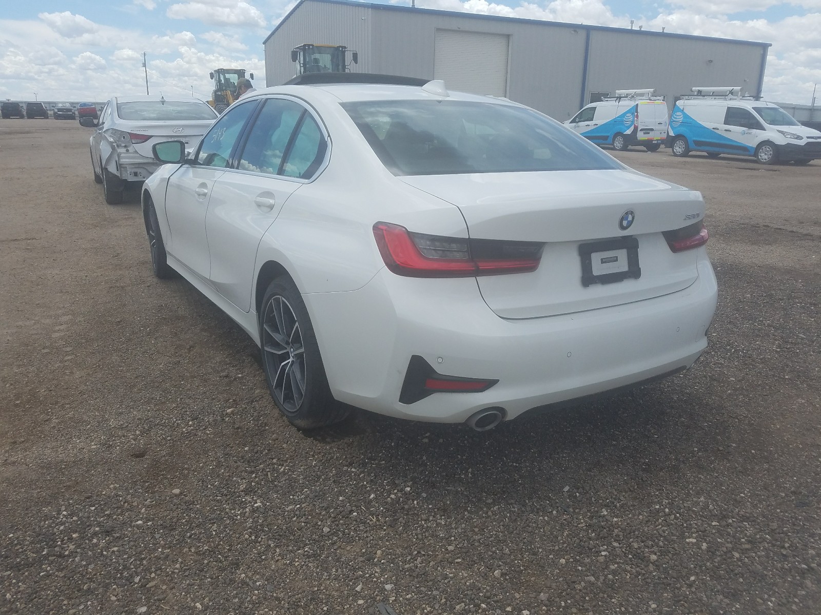 Photo 3 from auction – 2020 BMW 330I with VIN 3MW5R1J02L8B17392