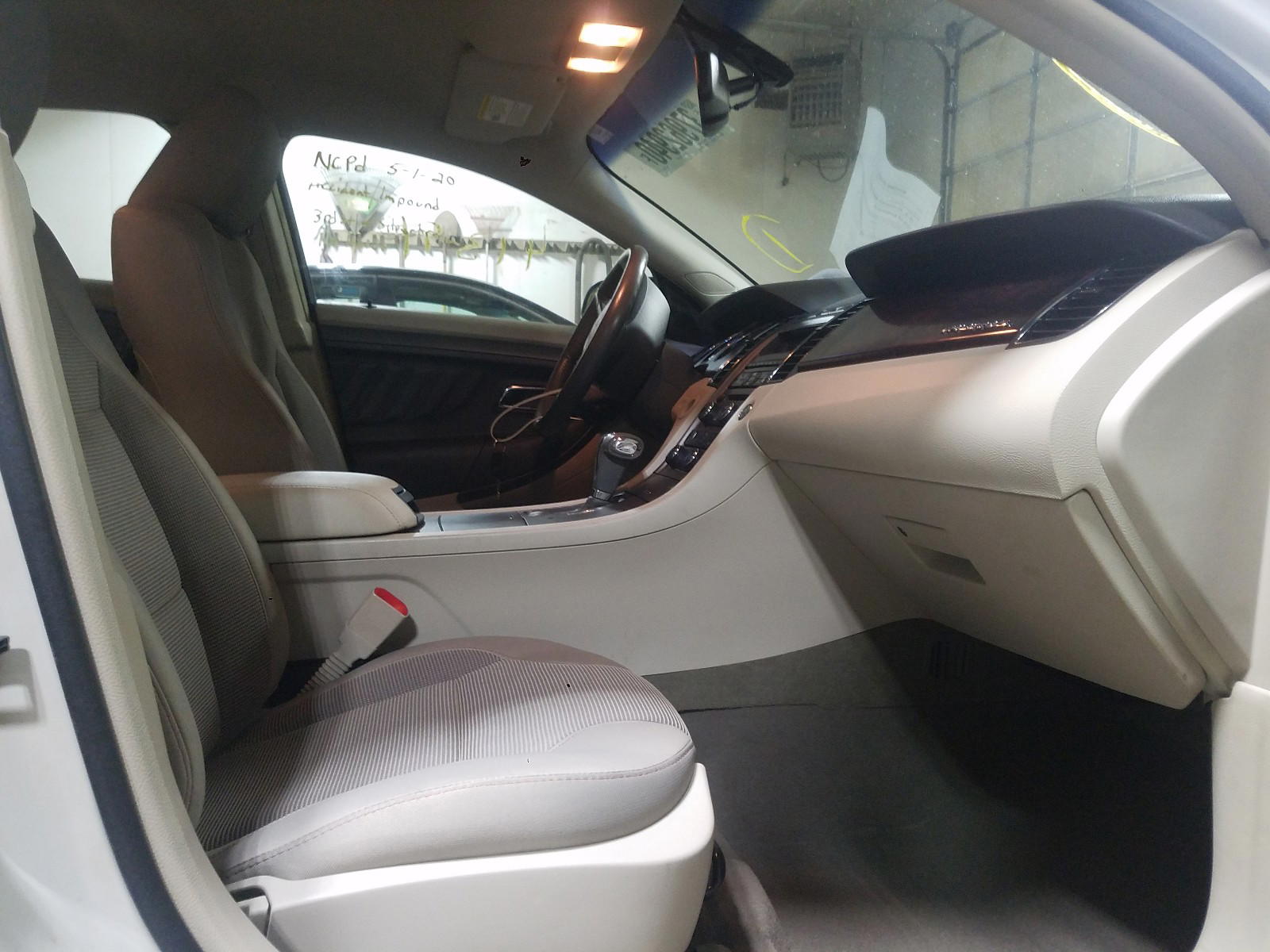 Photo 5 from auction – 2010 FORD TAURUS SEL with VIN 1FAHP2EW4AG153275