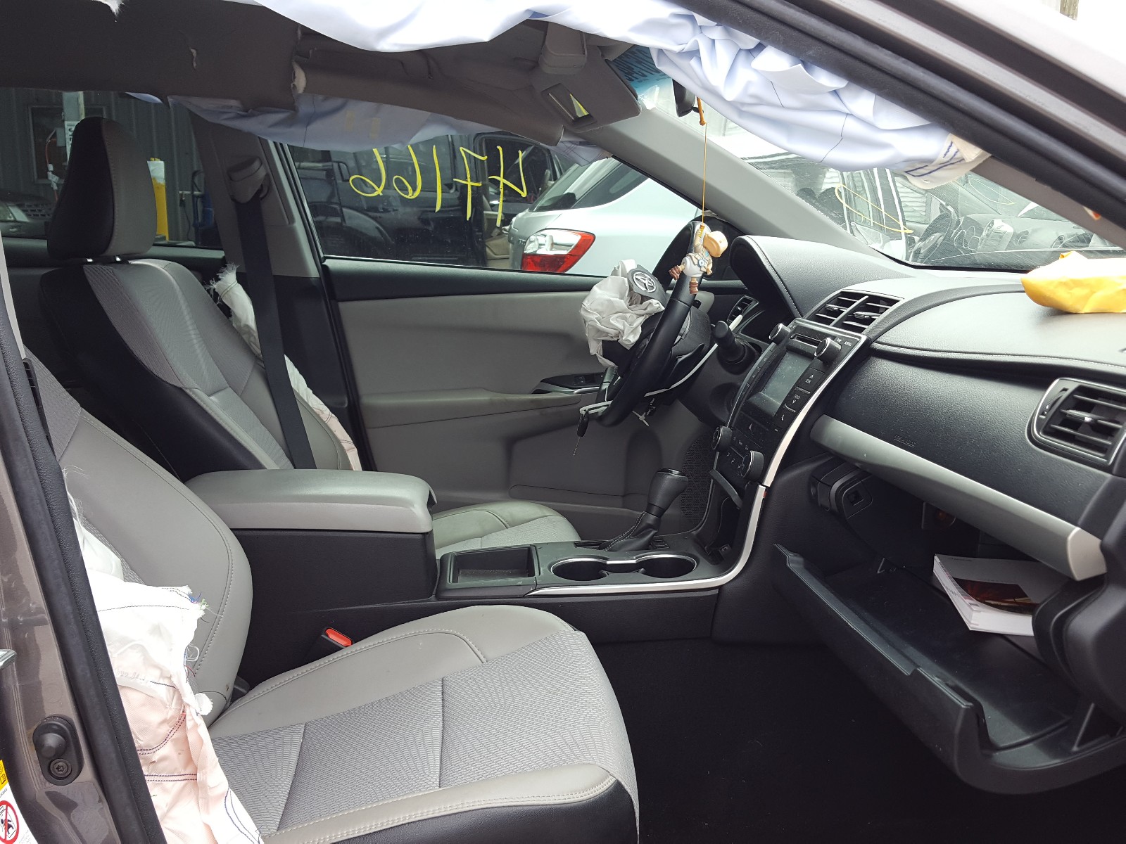 Photo 5 from auction – 2016 TOYOTA CAMRY LE with VIN 4T1BF1FK8GU579016