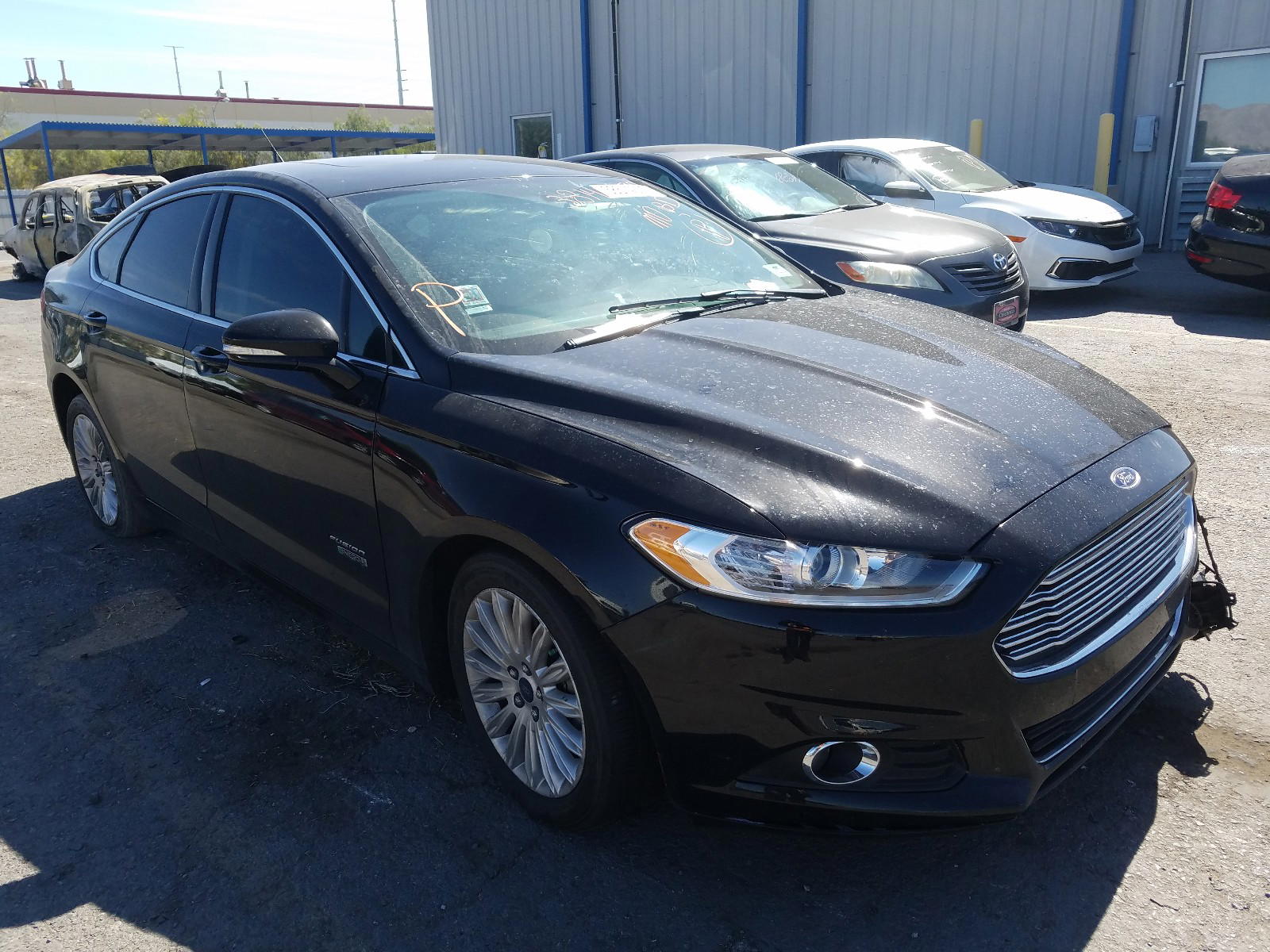 FORD FUSION SE 2016 with VIN 3FA6P0PU7GR315411 - Photo from auction