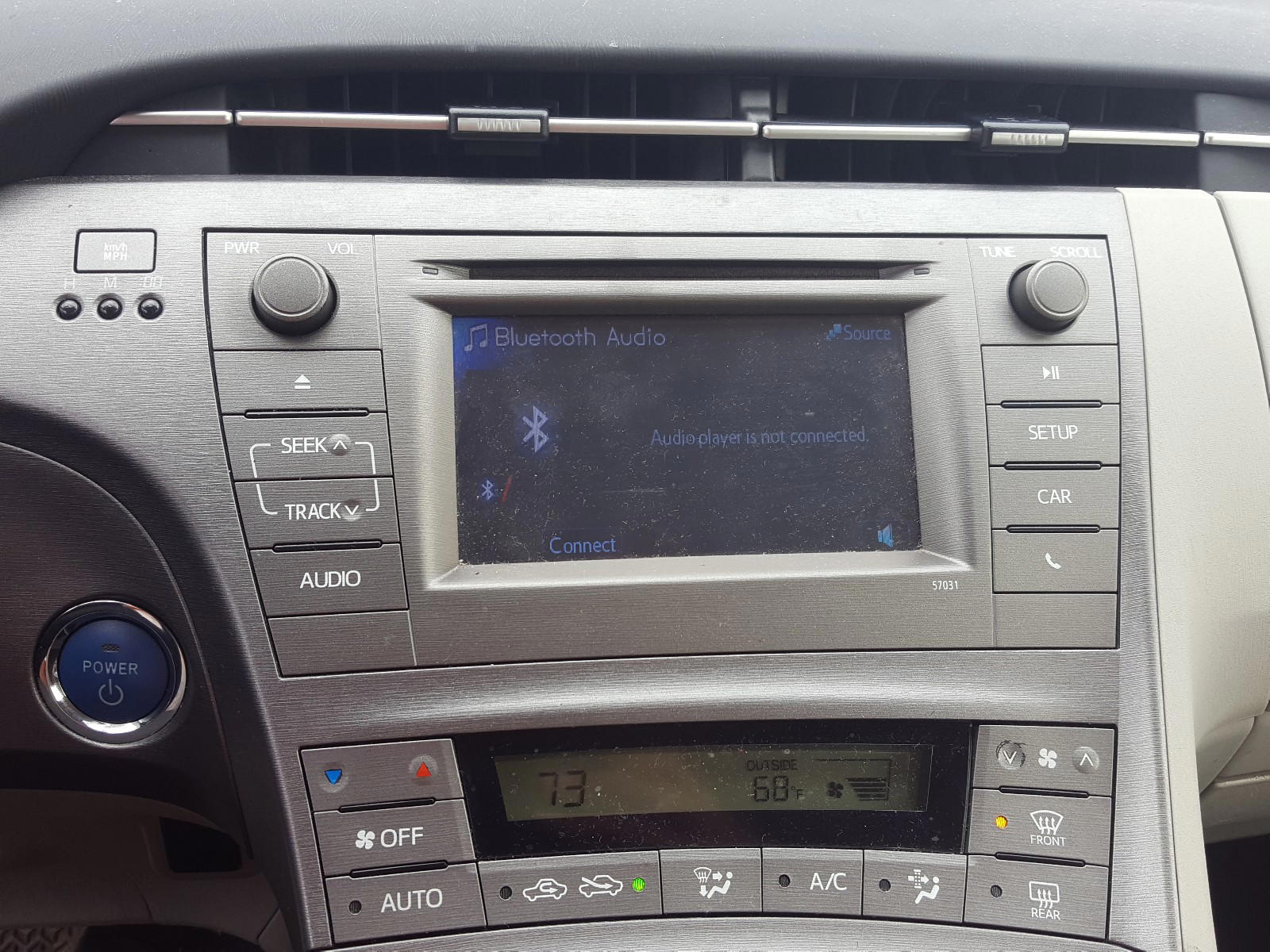 Photo 9 from auction – 2014 TOYOTA PRIUS with VIN JTDKN3DU3E0367443