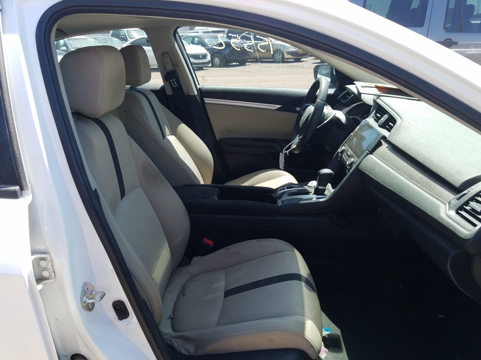Photo 5 from auction – 2016 HONDA CIVIC EX with VIN 19XFC1F35GE017662
