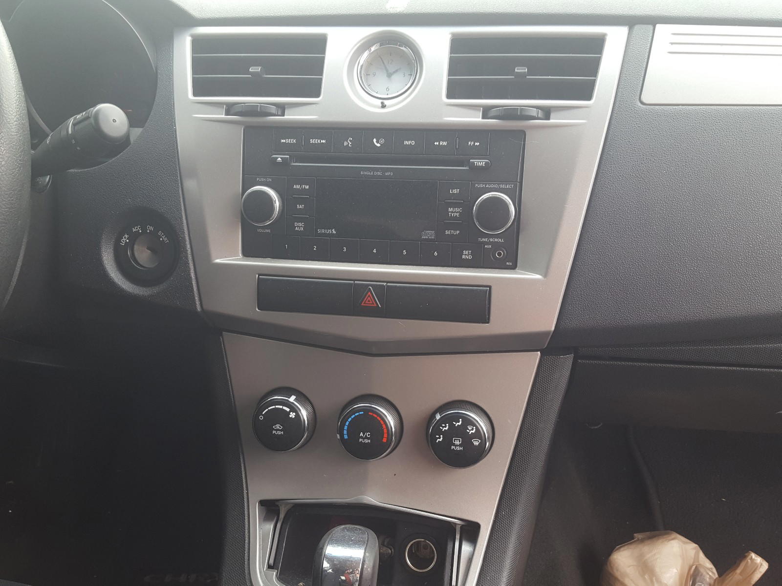 Photo 9 from auction – 2010 CHRYSLER SEBRING TO with VIN 1C3CC4FB5AN216603