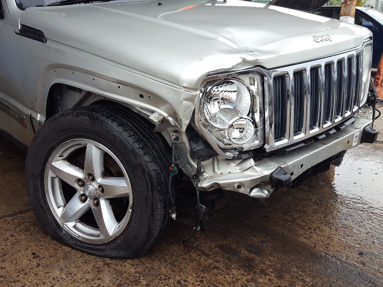 Photo 9 from auction – 2008 JEEP LIBERTY LI with VIN 1J8GN58K88W232155