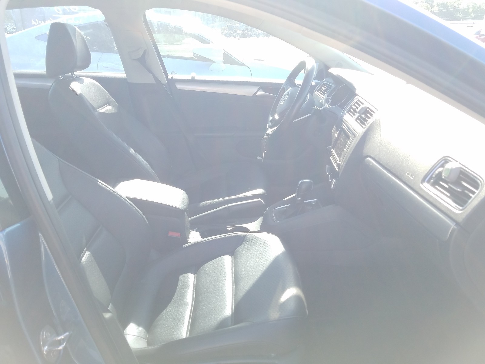 Photo 5 from auction – 2016 VOLKSWAGEN JETTA with VIN 3VWD67AJ8GM406256