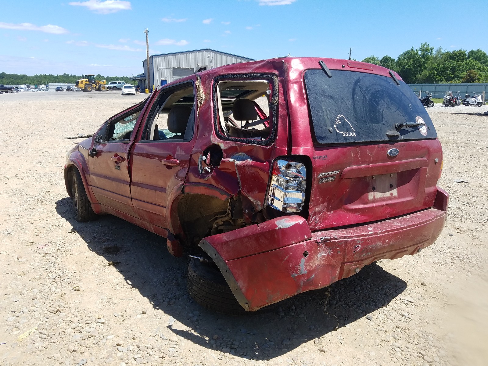 Photo 3 from auction – 2007 FORD ESCAPE LIM with VIN 1FMYU04107KA13223