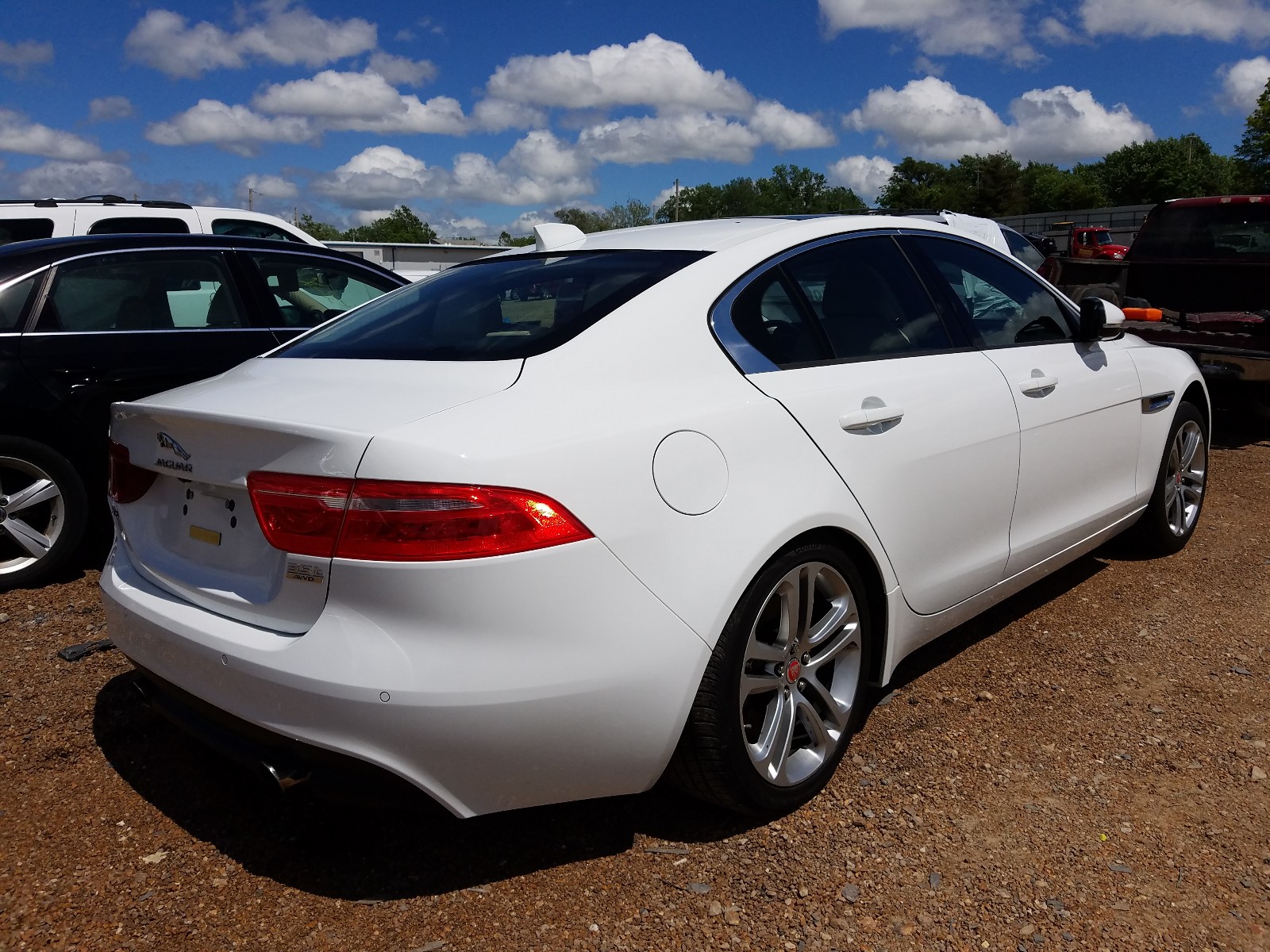 صورة رقم 4 من المزاد - 2017 JAGUAR XE PREMIUM مع VIN SAJAJ4BVXHA968633