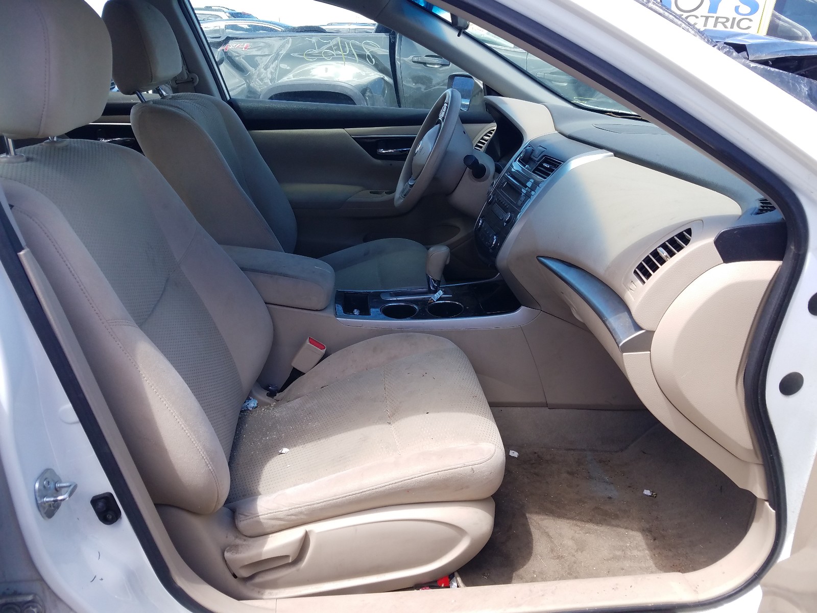 Photo 5 from auction – 2014 NISSAN ALTIMA 2.5 with VIN 1N4AL3AP0EC288672