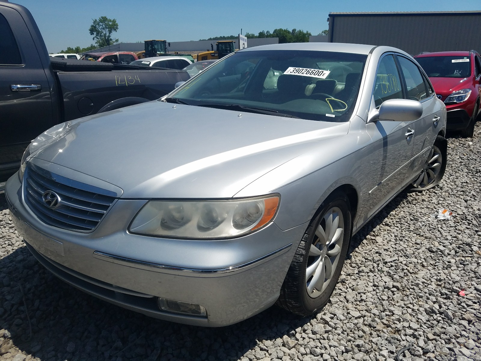 Photo 2 from auction – 2008 HYUNDAI AZERA GLS with VIN KMHFC46DX8A319362