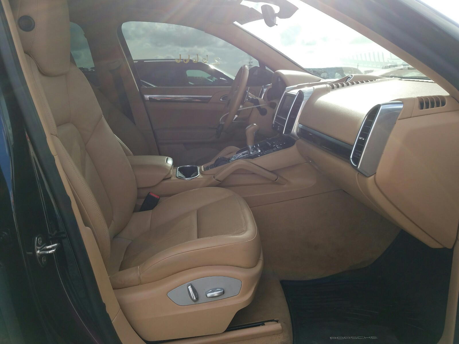 Photo 5 from auction – 2016 PORSCHE CAYENNE with VIN WP1AA2A29GKA08852