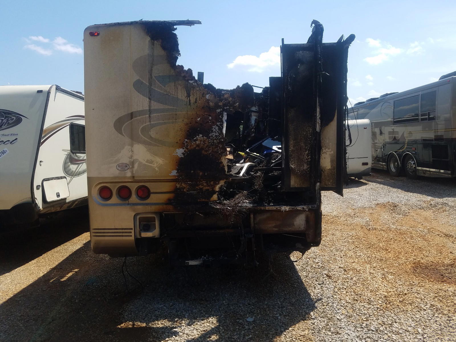 Photo 10 from auction – 2008 TERR CAMPER with VIN 1F6NF53Y270A04759