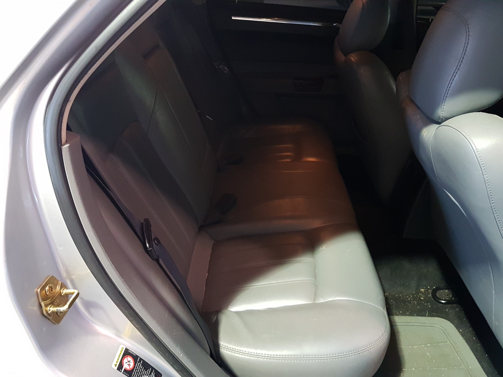 Photo 6 from auction – 2005 CHRYSLER 300C with VIN 2C3AK63H85H639107