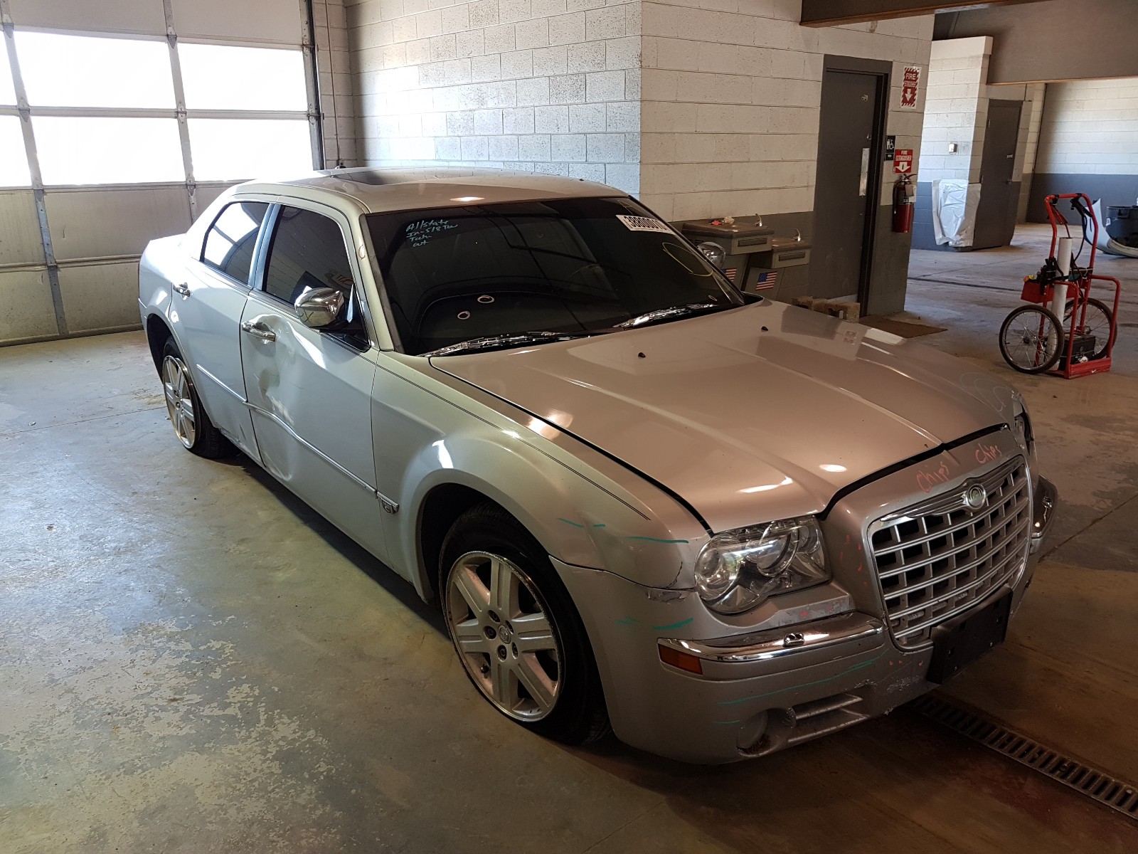 Photo 1 from auction – 2005 CHRYSLER 300C with VIN 2C3AK63H85H639107