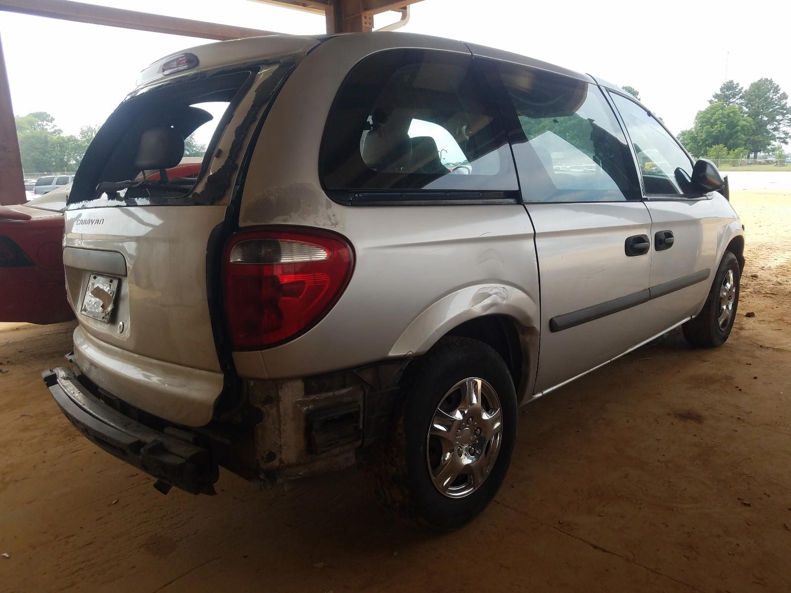 Photo 4 from auction – 2005 DODGE CARAVAN SE with VIN 1D4GP25B65B137474