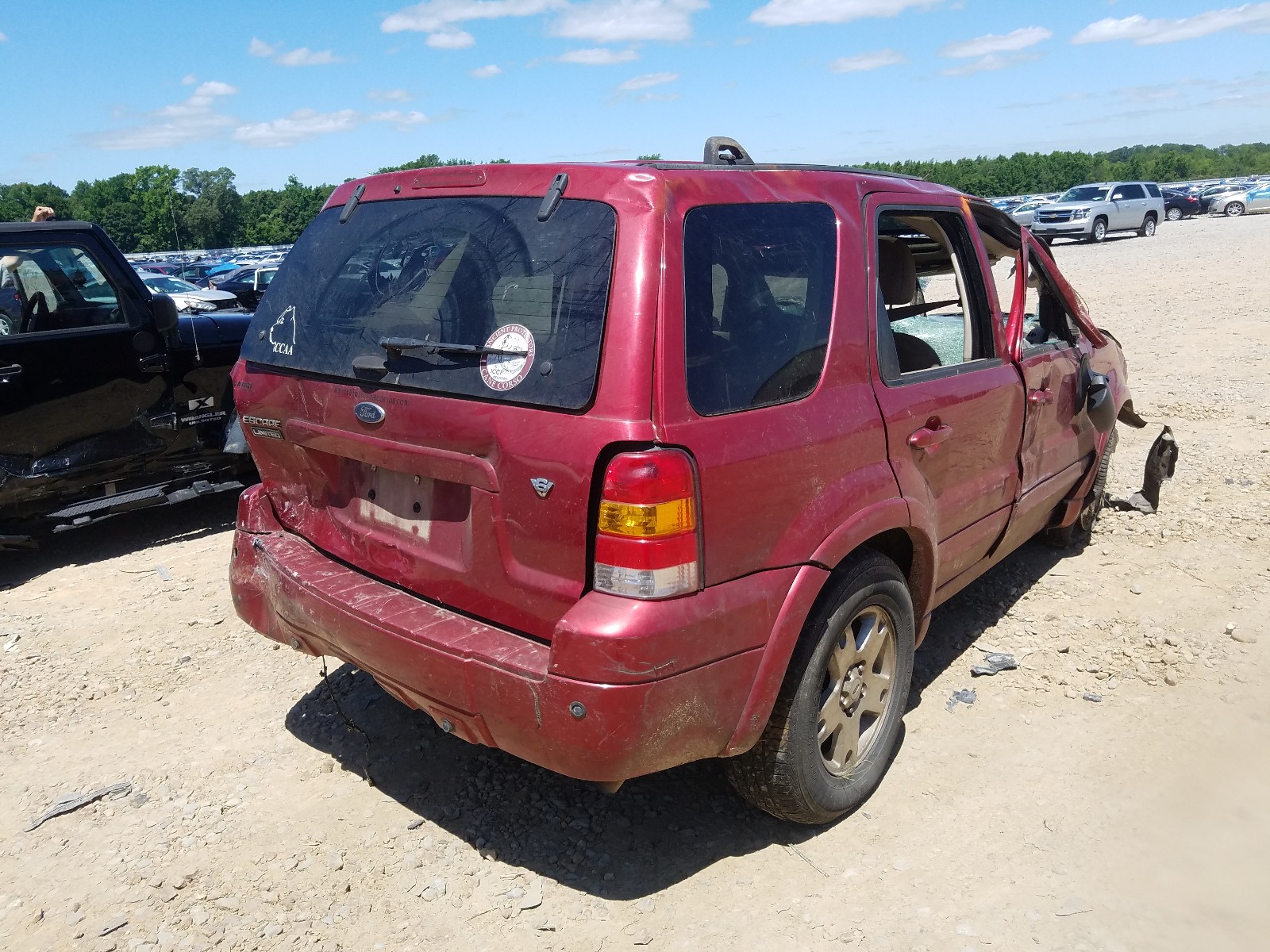 Photo 4 from auction – 2007 FORD ESCAPE LIM with VIN 1FMYU04107KA13223