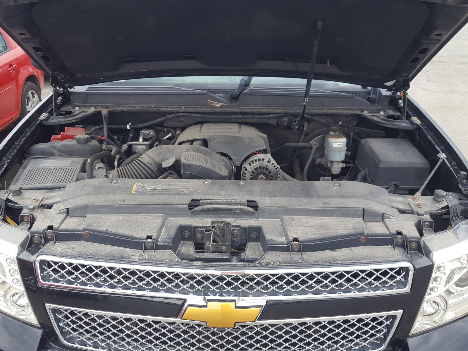 Photo 7 from auction – 2011 CHEVROLET SUBURBAN K with VIN 1GNSKKE32BR135553