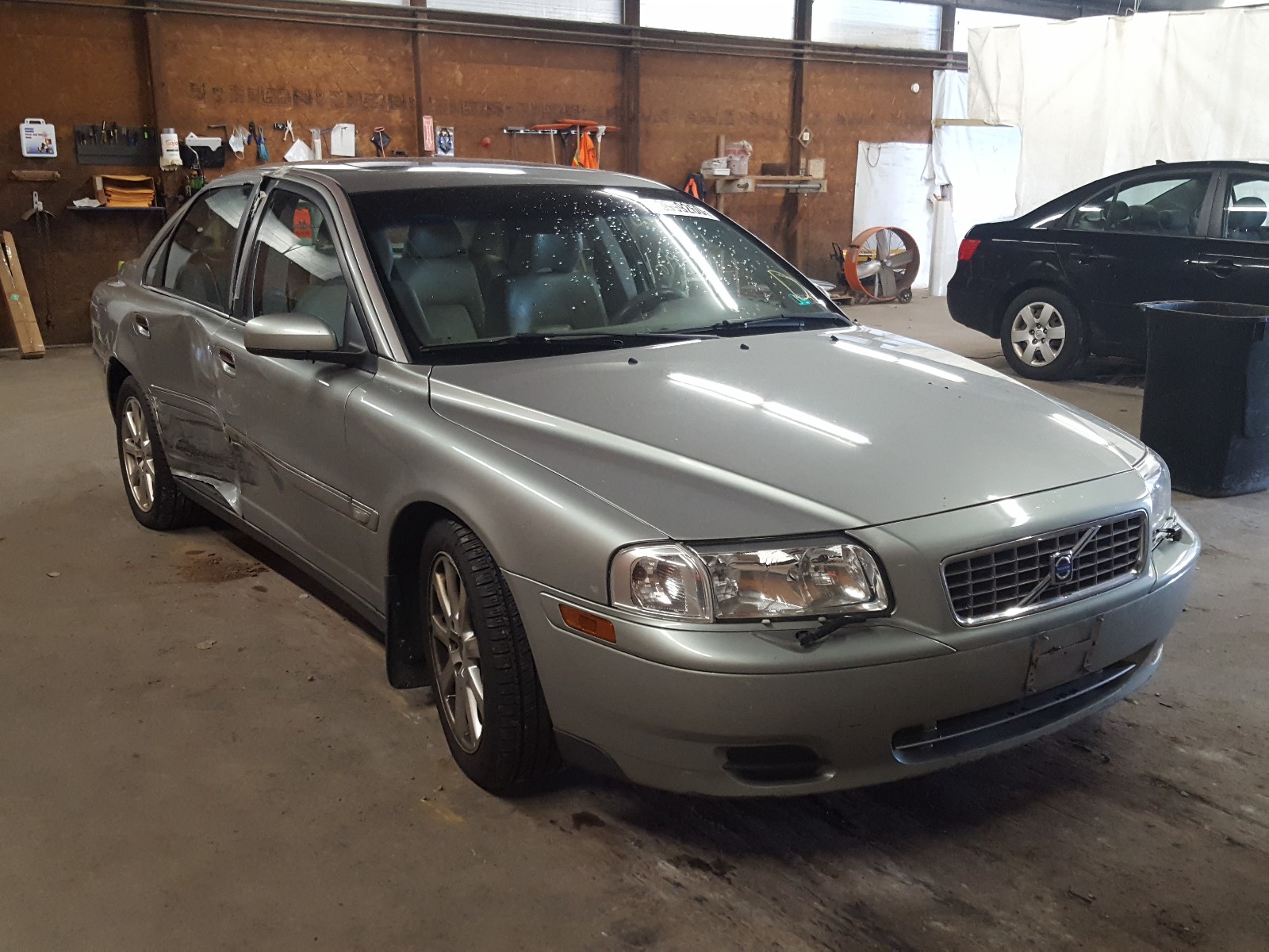 Photo 1 from auction – 2004 VOLVO S80 2.5T with VIN YV1TH59H741361635