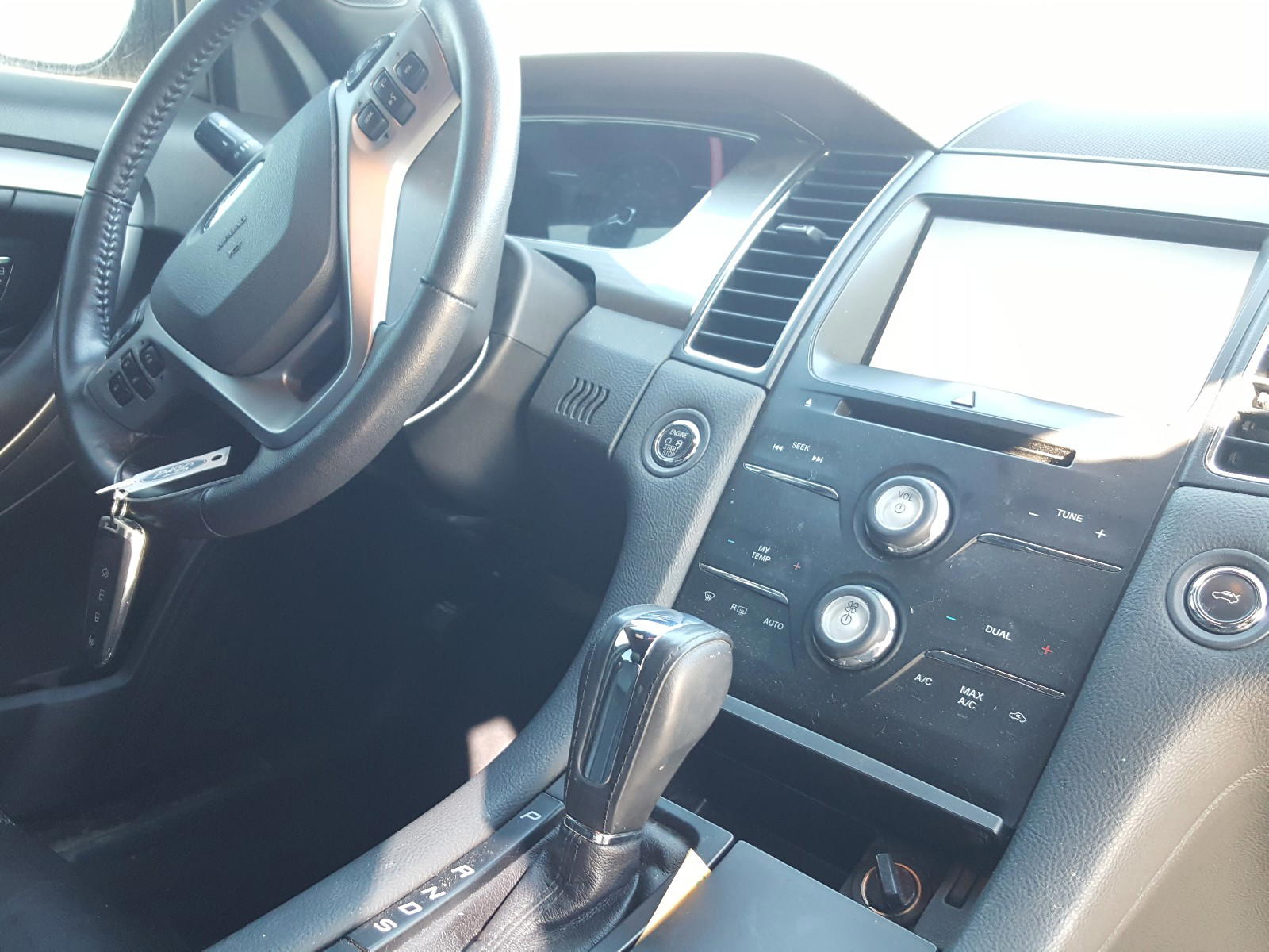 Photo 9 from auction – 2015 FORD TAURUS SEL with VIN 1FAHP2E87FG127665