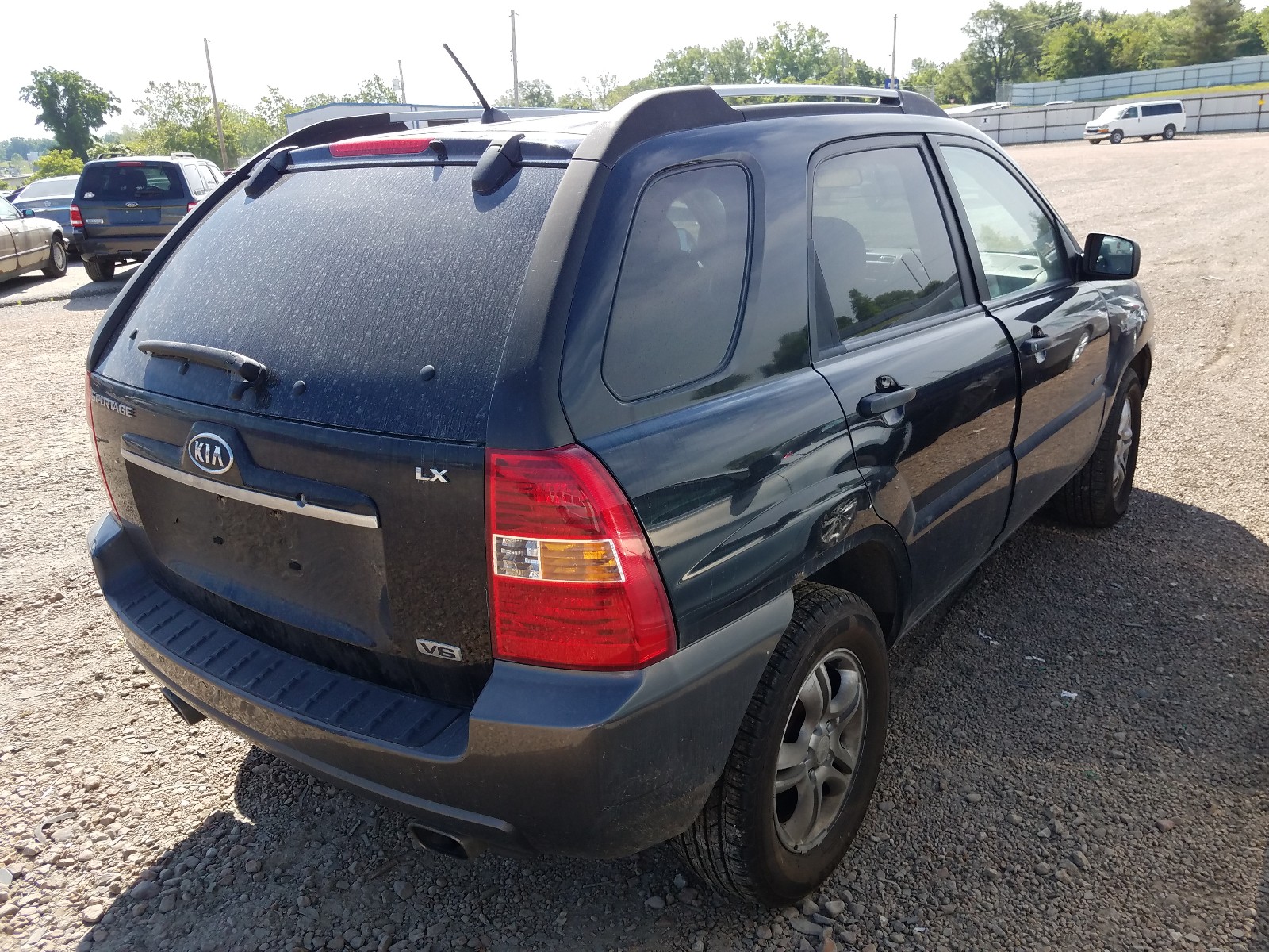 Photo 4 from auction – 2008 KIA SPORTAGE E with VIN KNDJE723587465107