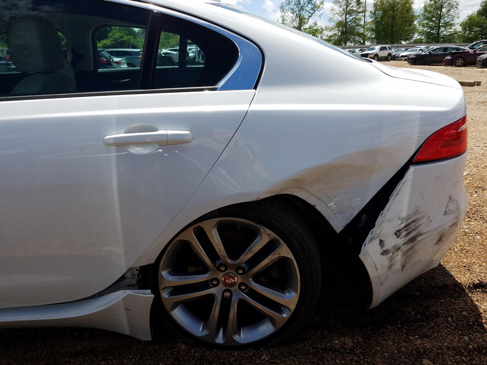 Photo 9 from auction – 2017 JAGUAR XE PREMIUM with VIN SAJAJ4BVXHA968633