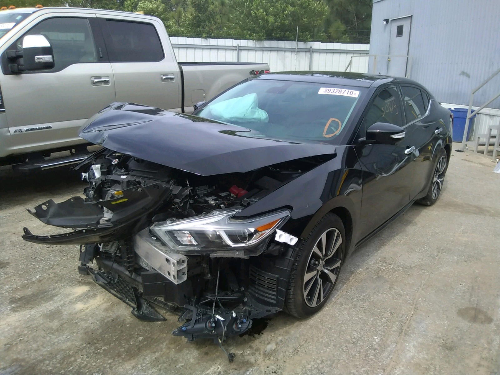 Photo 2 from auction – 2017 NISSAN MAXIMA 3.5 with VIN 1N4AA6AP1HC440454