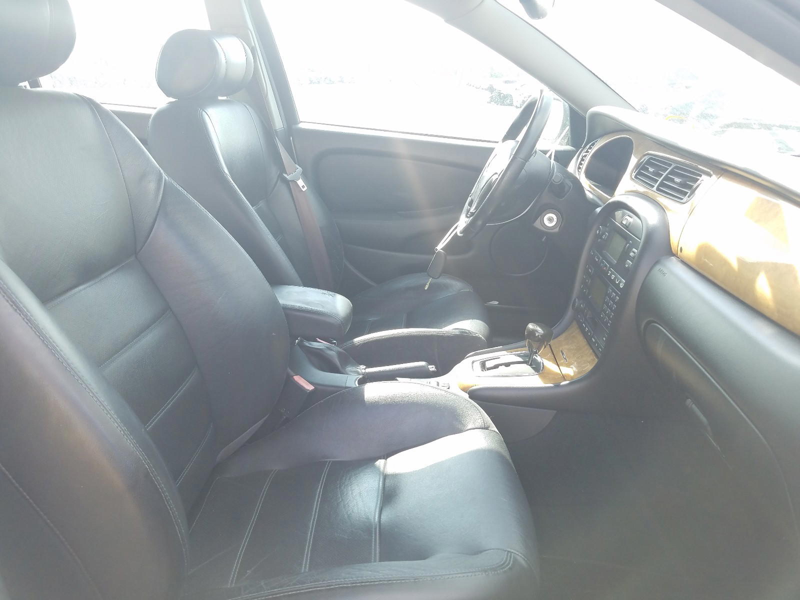Photo 5 from auction – 2002 JAGUAR X-TYPE SPO with VIN SAJEA53D42XC47874