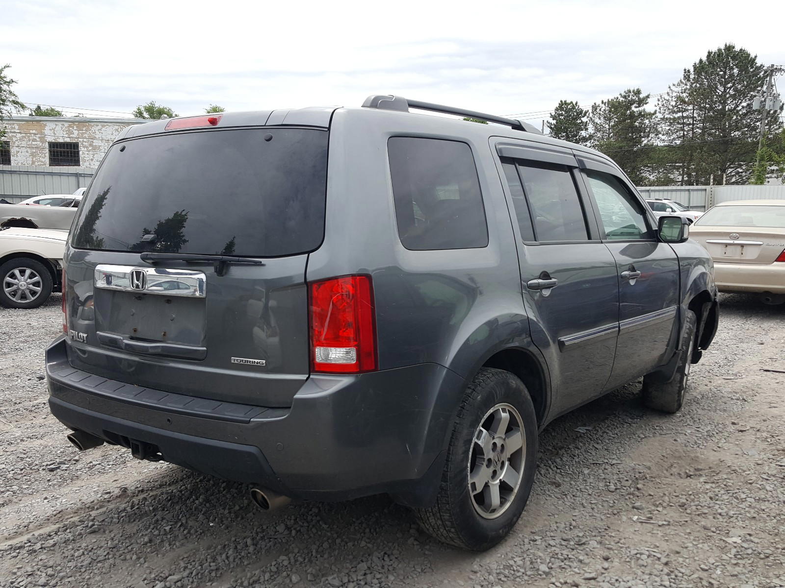 Photo 4 from auction – 2011 HONDA PILOT TOUR with VIN 5FNYF3H95BB036812