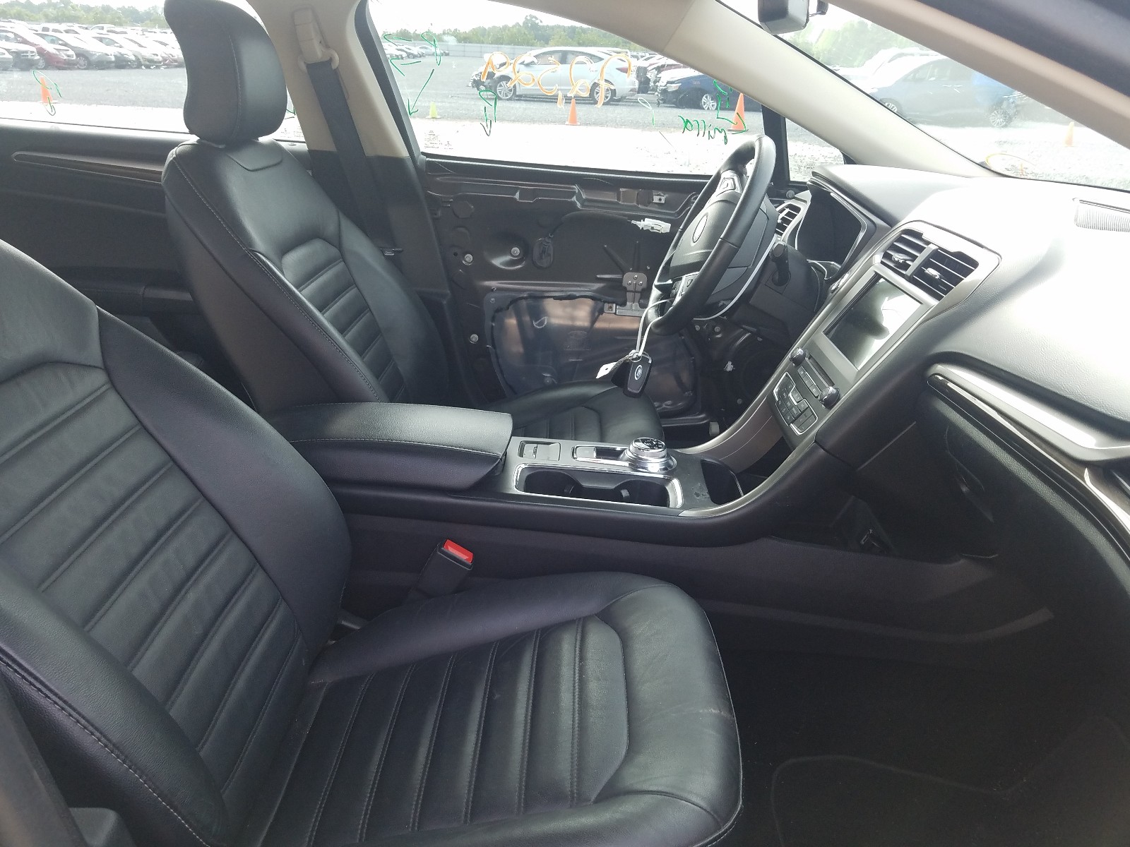 Photo 5 from auction – 2017 FORD FUSION SE with VIN 3FA6P0HD5HR137417