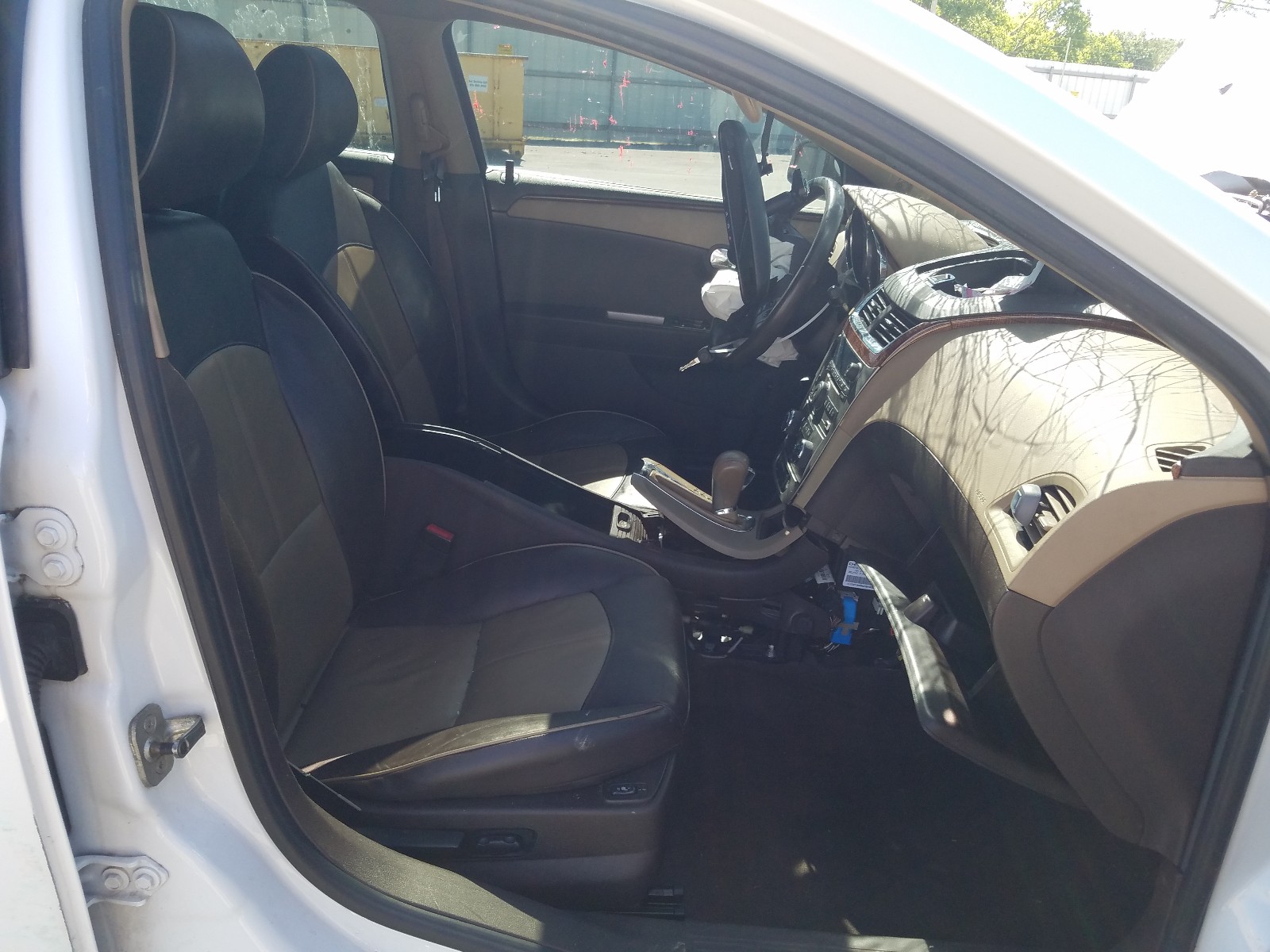 Photo 5 from auction – 2011 CHEVROLET MALIBU LTZ with VIN 1G1ZE5EU0BF115403