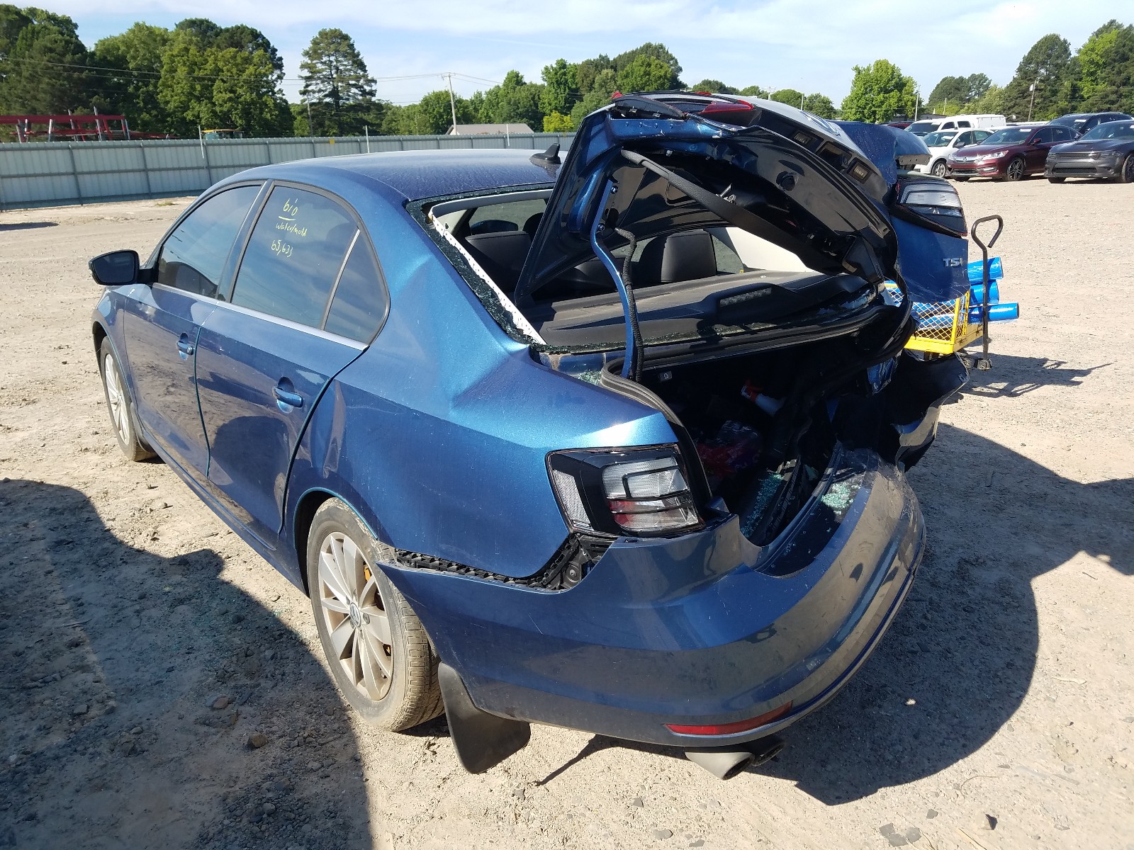 Photo 3 from auction – 2016 VOLKSWAGEN JETTA with VIN 3VWD67AJ8GM406256