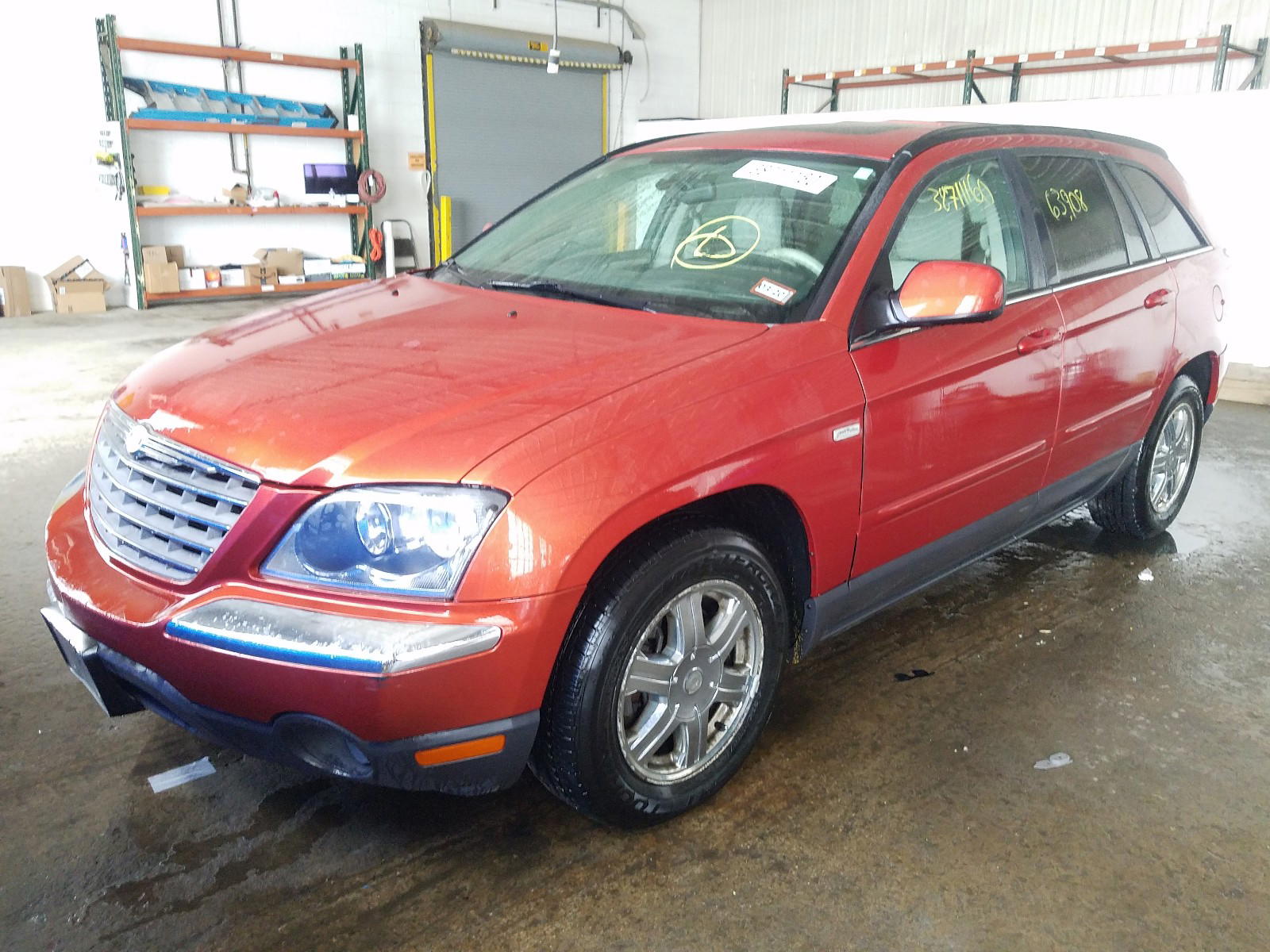 Photo 2 from auction – 2006 CHRYSLER PACIFICA T with VIN 2A8GF68496R679037