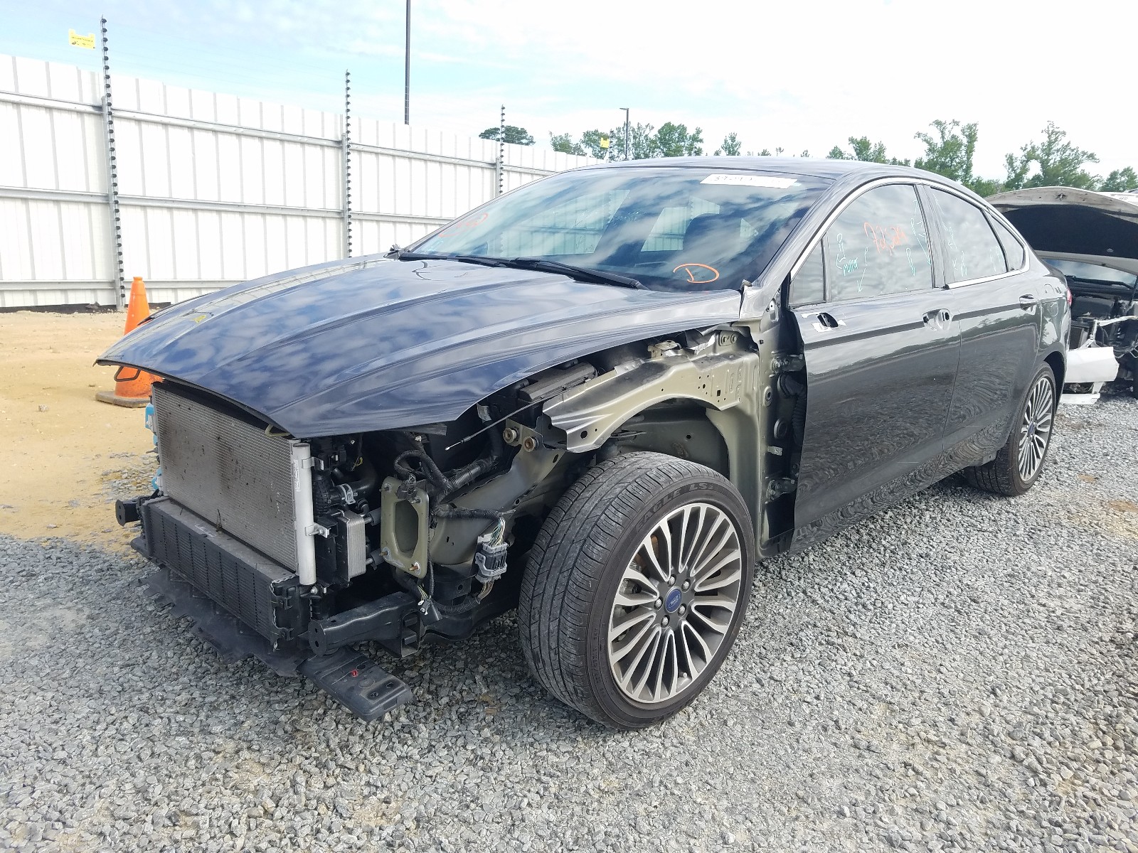 Photo 2 from auction – 2017 FORD FUSION SE with VIN 3FA6P0HD5HR137417