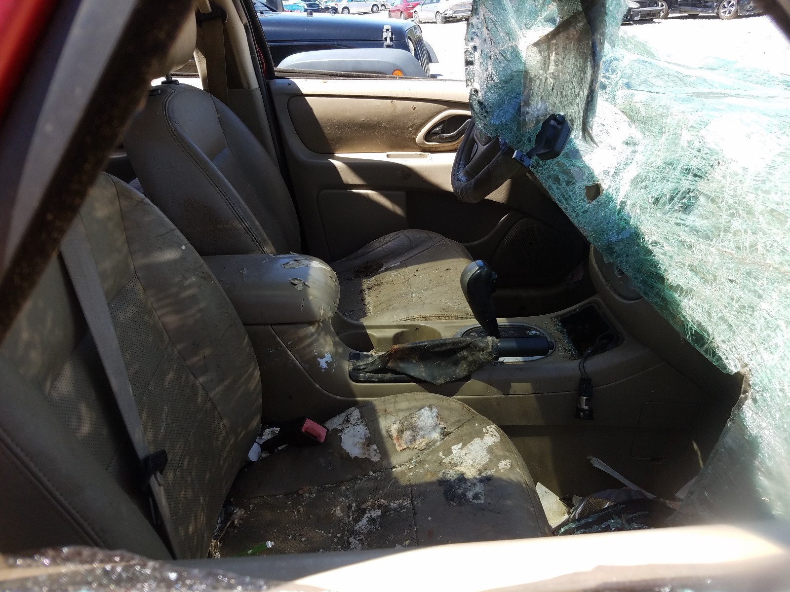 Photo 5 from auction – 2007 FORD ESCAPE LIM with VIN 1FMYU04107KA13223