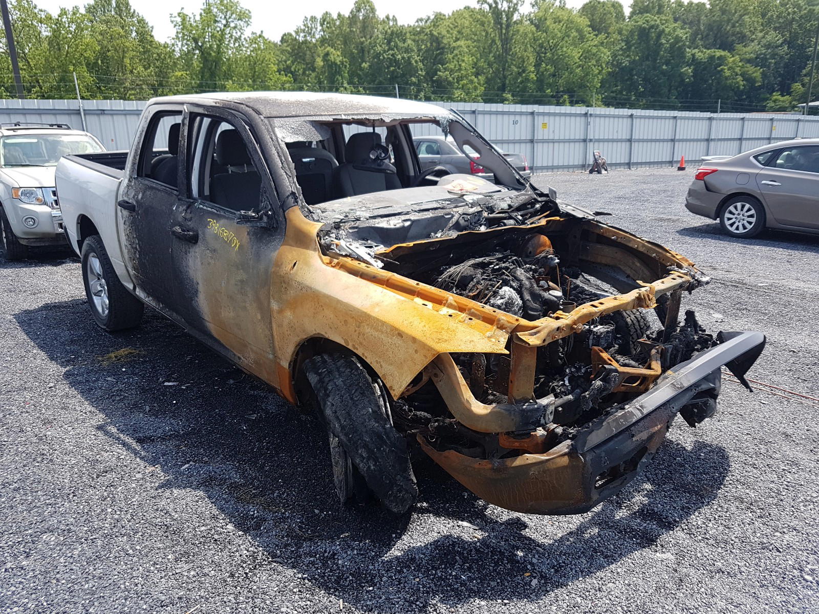 RAM 1500 ST 2015 with VIN 1C6RR7KM2FS673933 - Photo from auction