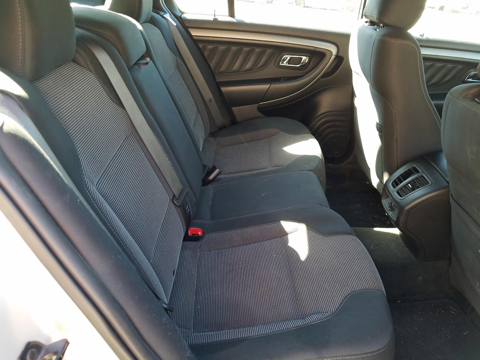 Photo 6 from auction – 2014 FORD TAURUS SEL with VIN 1FAHP2E89EG102295