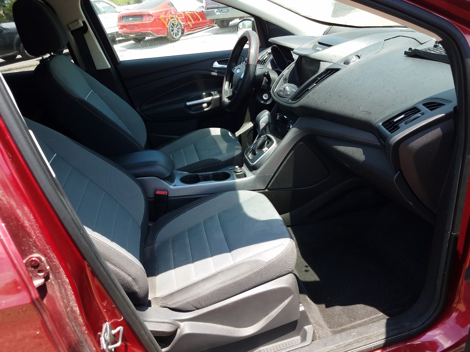 Photo 5 from auction – 2013 FORD ESCAPE SE with VIN 1FMCU9GX5DUC54760