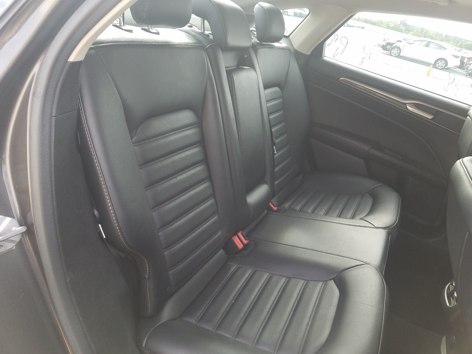 Photo 6 from auction – 2017 FORD FUSION SE with VIN 3FA6P0HD5HR137417