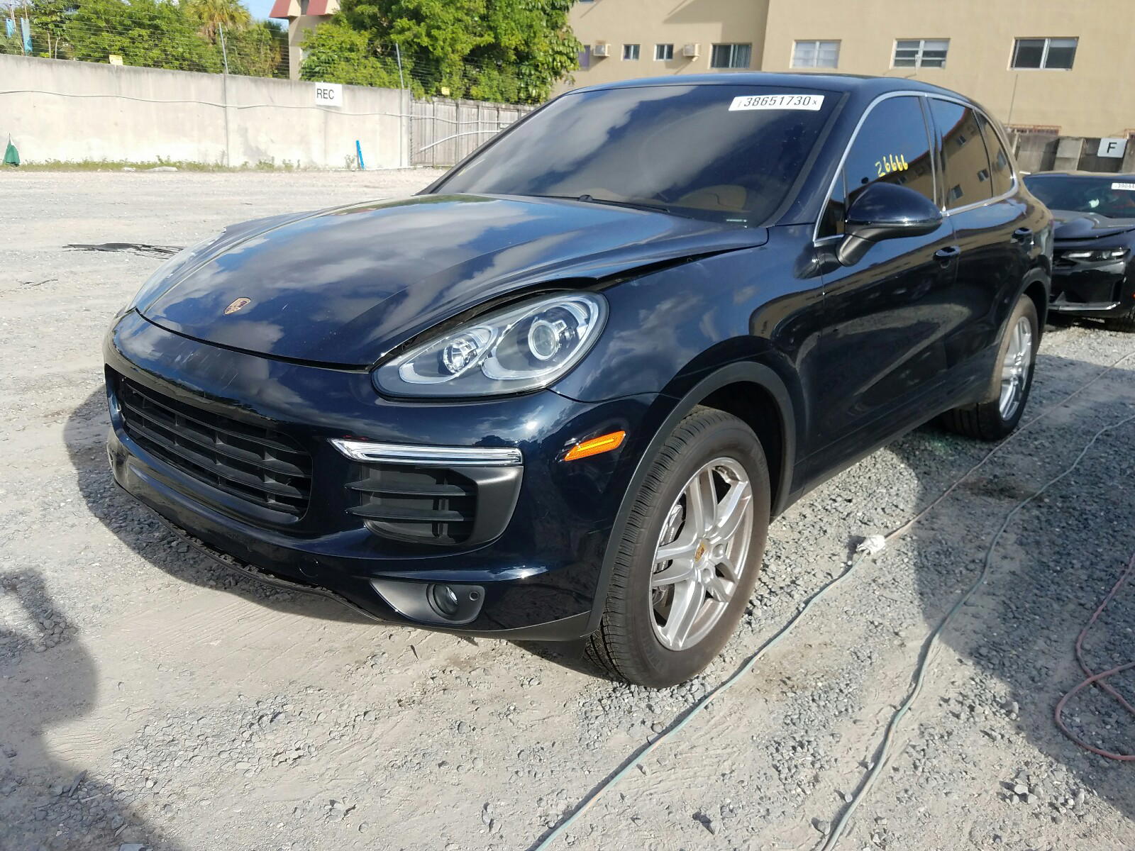 Photo 2 from auction – 2016 PORSCHE CAYENNE with VIN WP1AA2A29GKA08852