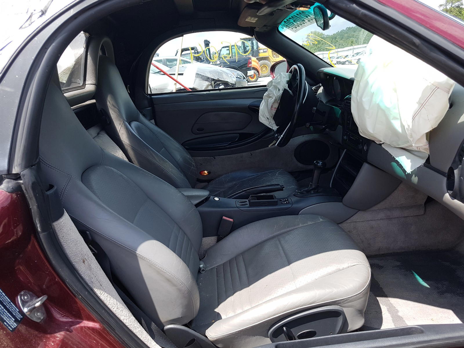 Photo 5 from auction – 1999 PORSCHE BOXSTER with VIN WP0CA2981XU631163