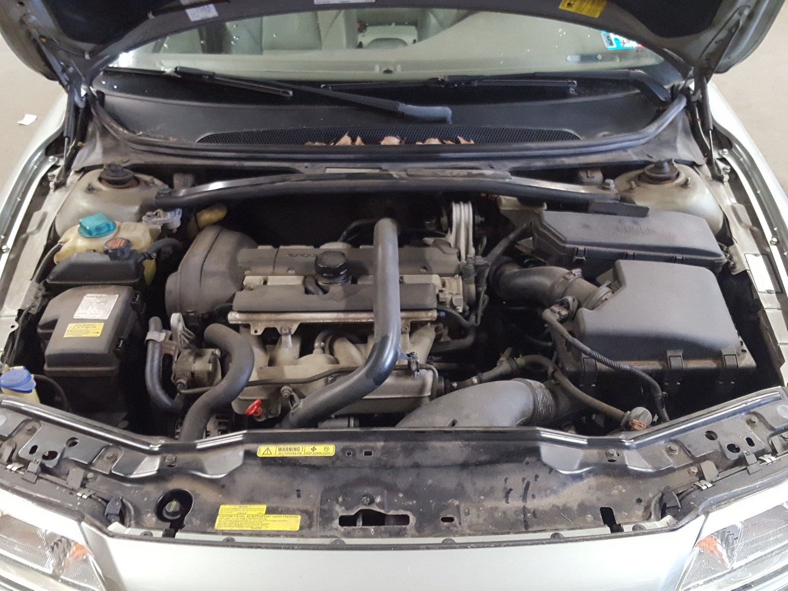 Photo 7 from auction – 2004 VOLVO S80 2.5T with VIN YV1TH59H741361635