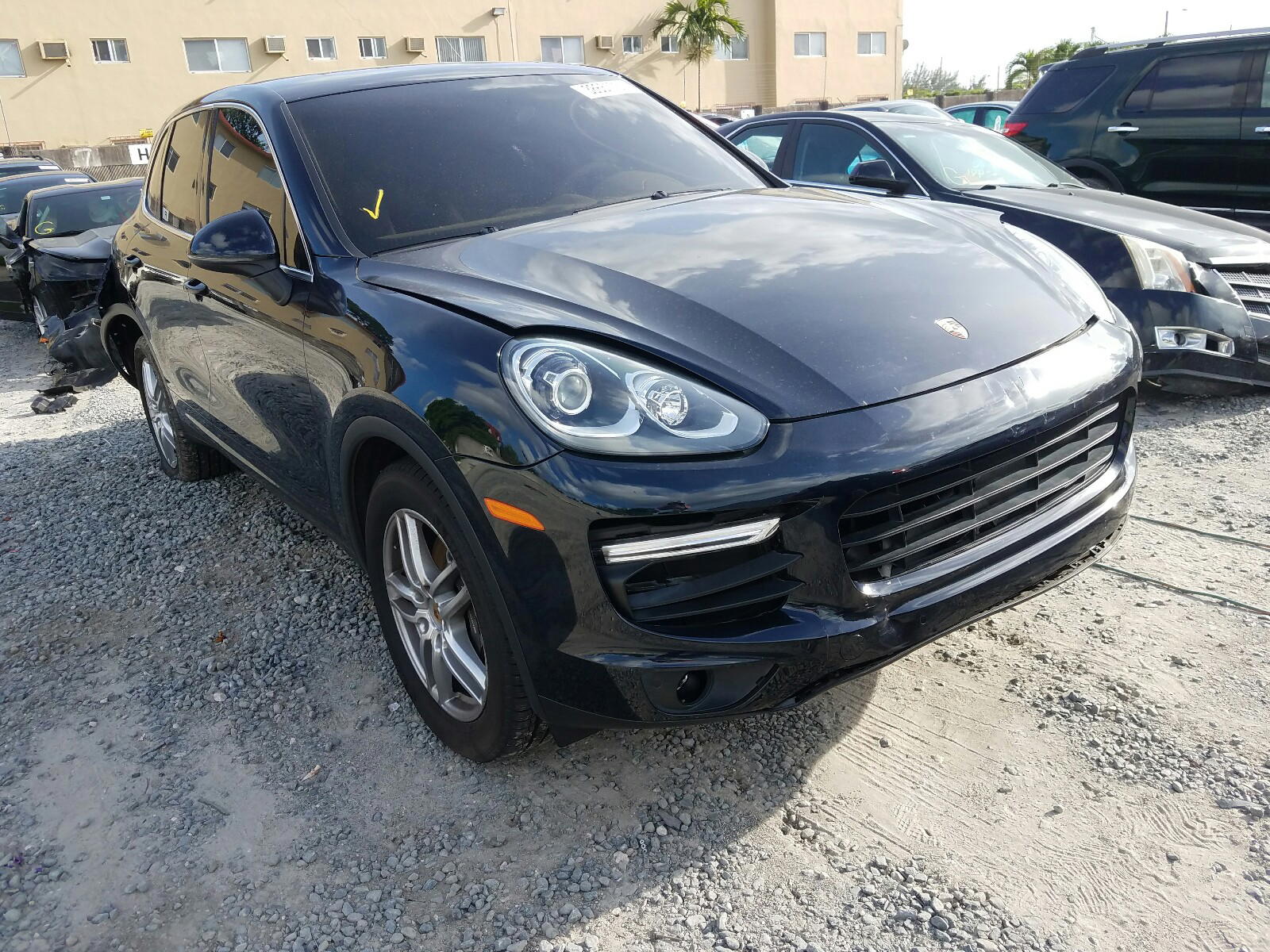 PORSCHE CAYENNE 2016 with VIN WP1AA2A29GKA08852 - Photo from auction
