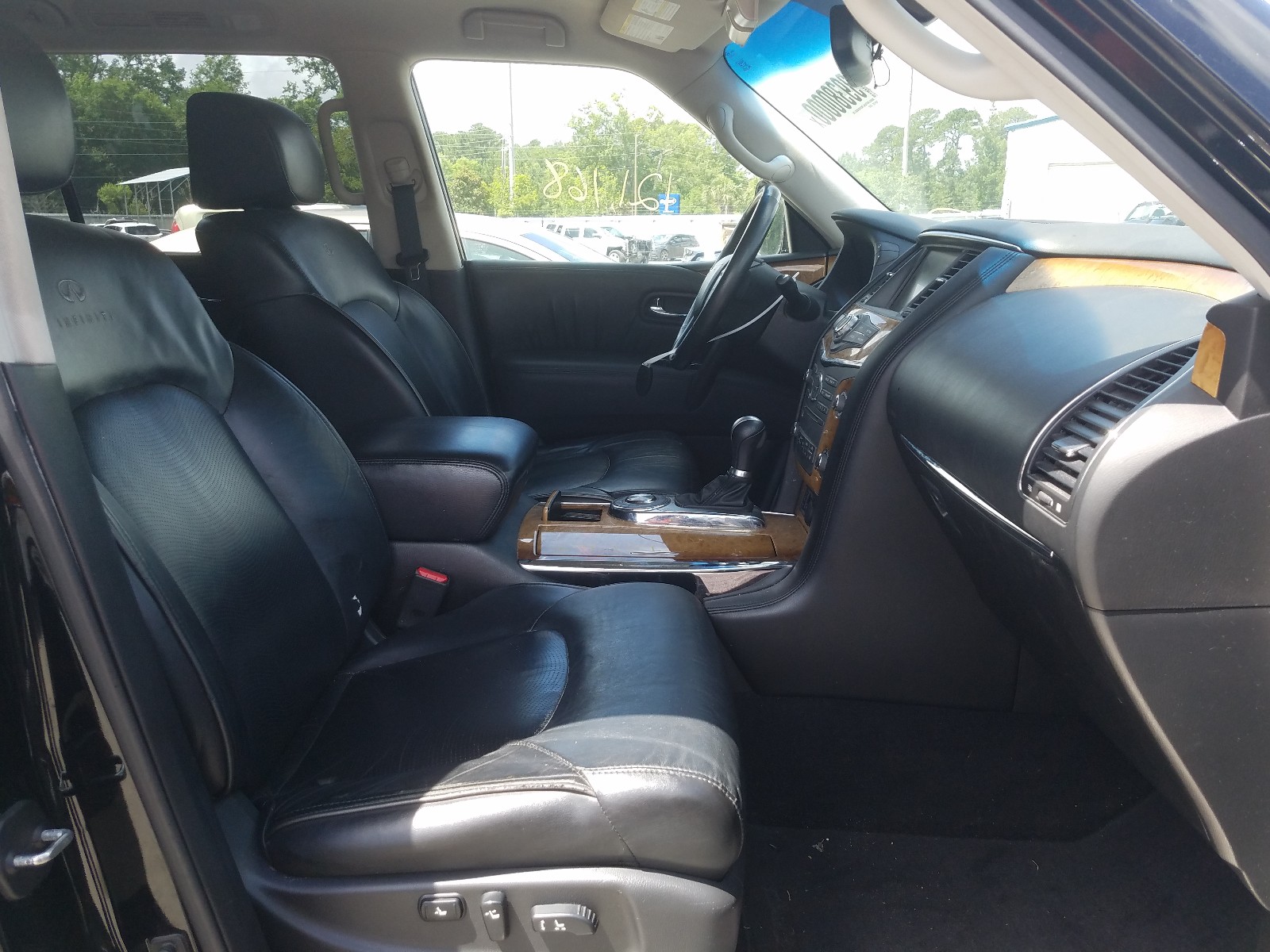 Photo 5 from auction – 2012 INFINITI QX56 with VIN JN8AZ2NF4C9519866