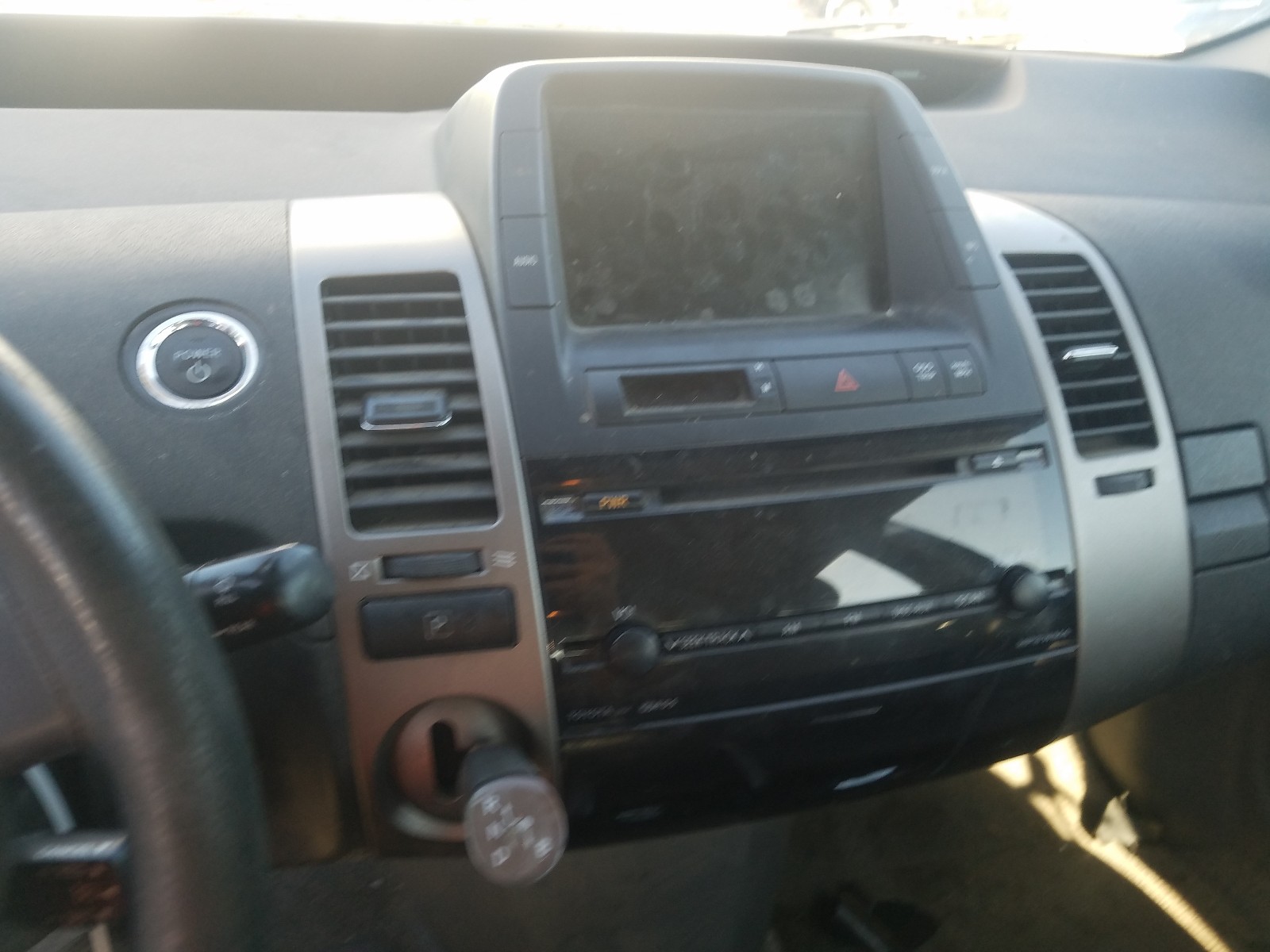 Photo 9 from auction – 2007 TOYOTA PRIUS with VIN JTDKB20U477569839