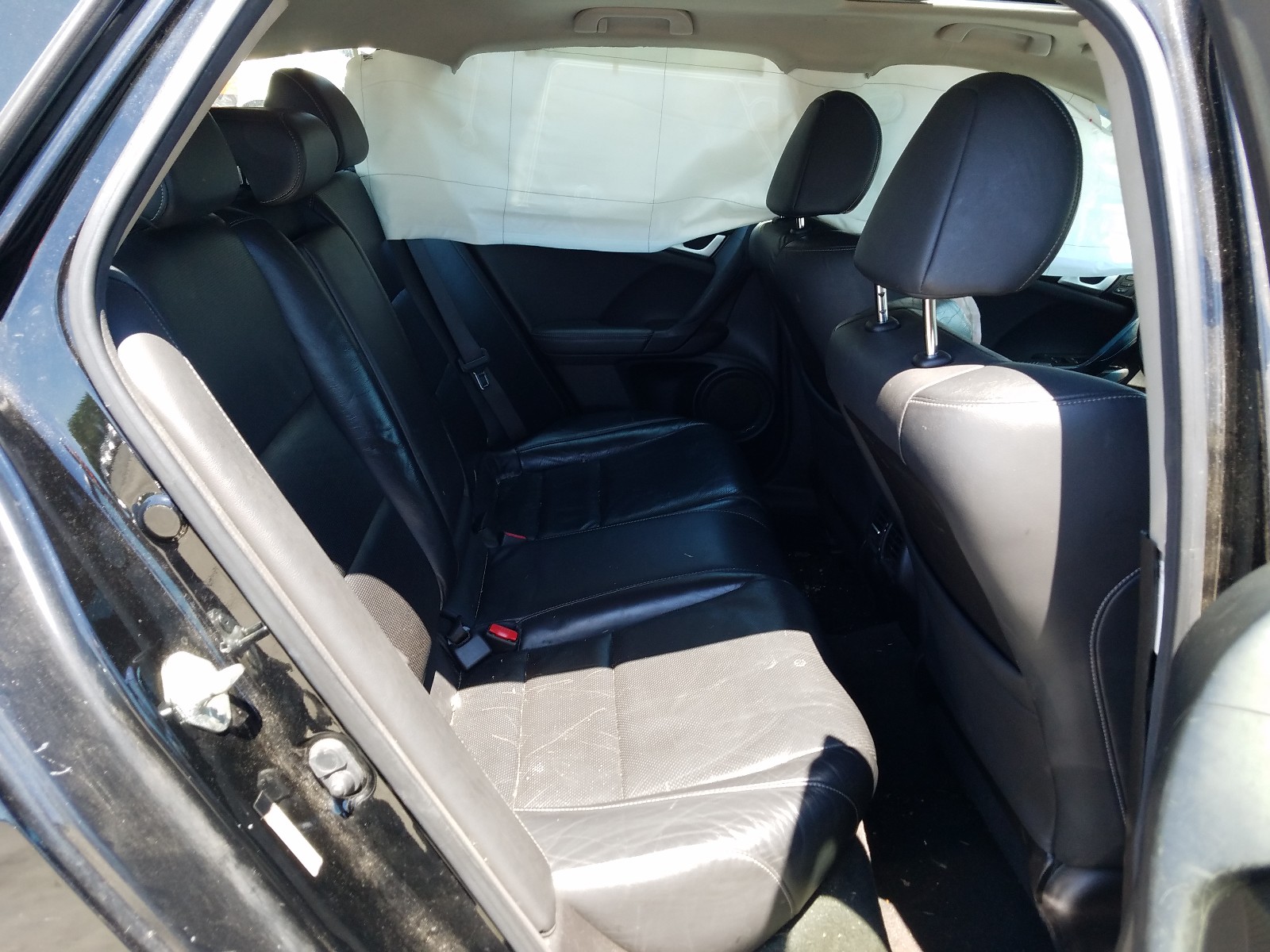 Photo 6 from auction – 2011 ACURA TSX with VIN JH4CW2H57BC001783