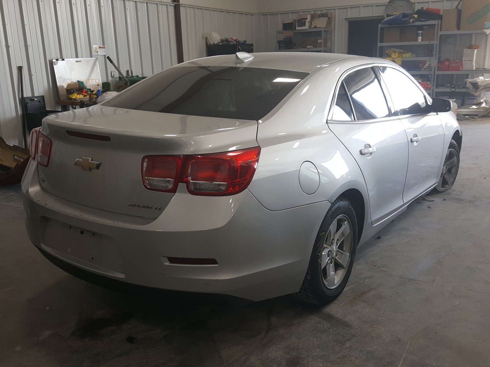 Photo 4 from auction – 2016 CHEVROLET MALIBU LIM with VIN 1G11C5SA0GU156341