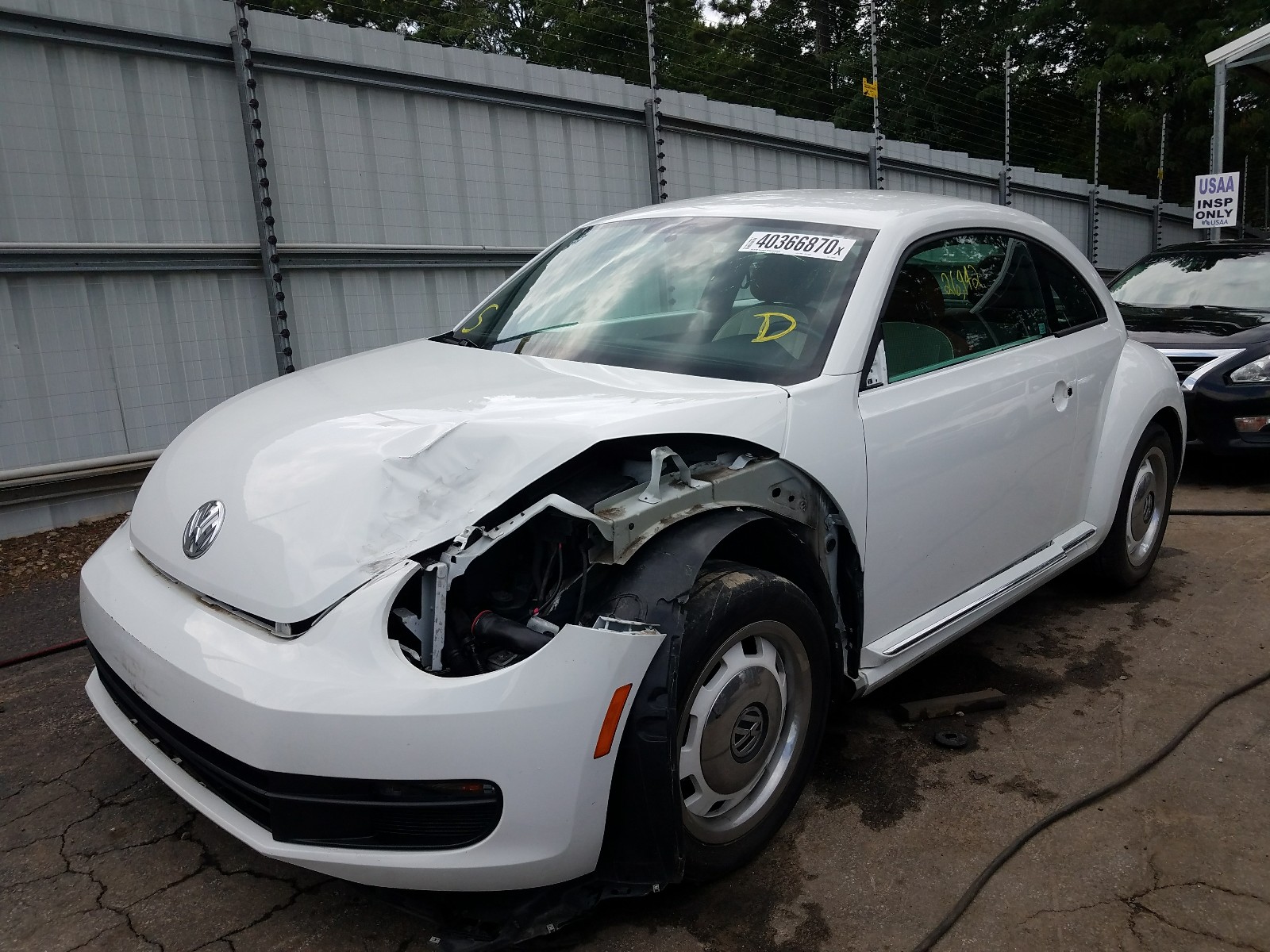 Photo 2 from auction – 2016 VOLKSWAGEN BEETLE 1.8 with VIN 3VWF17AT2GM638389